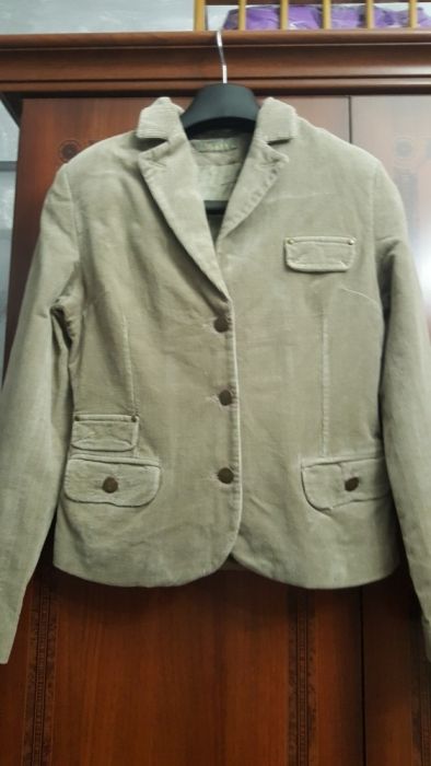 Продам костюм женский вельветовый Турция