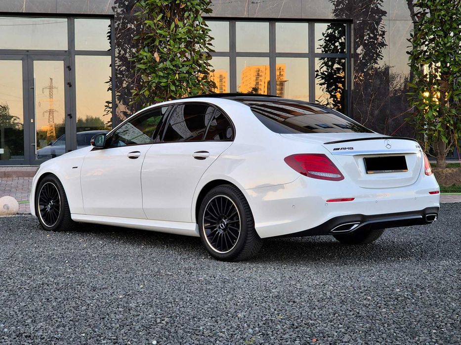Mercedes-Benz E Class 220 AMG An 2020