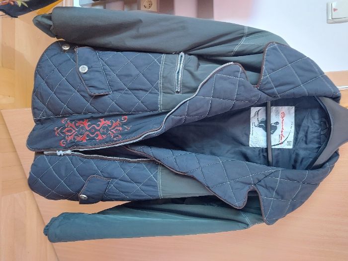 Продавам пролетно-есенно дамско яке