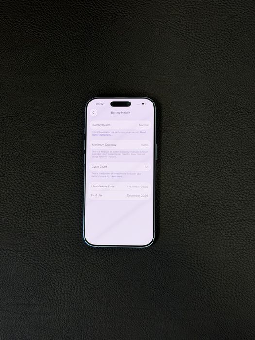 Продавам перфектен iPhone 17