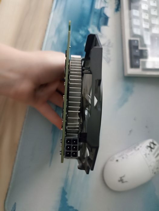 Видеокарта gt740 в отличном состоянии