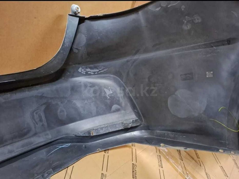 Бампер задний б у в оригинале на Toyota Corolla E210