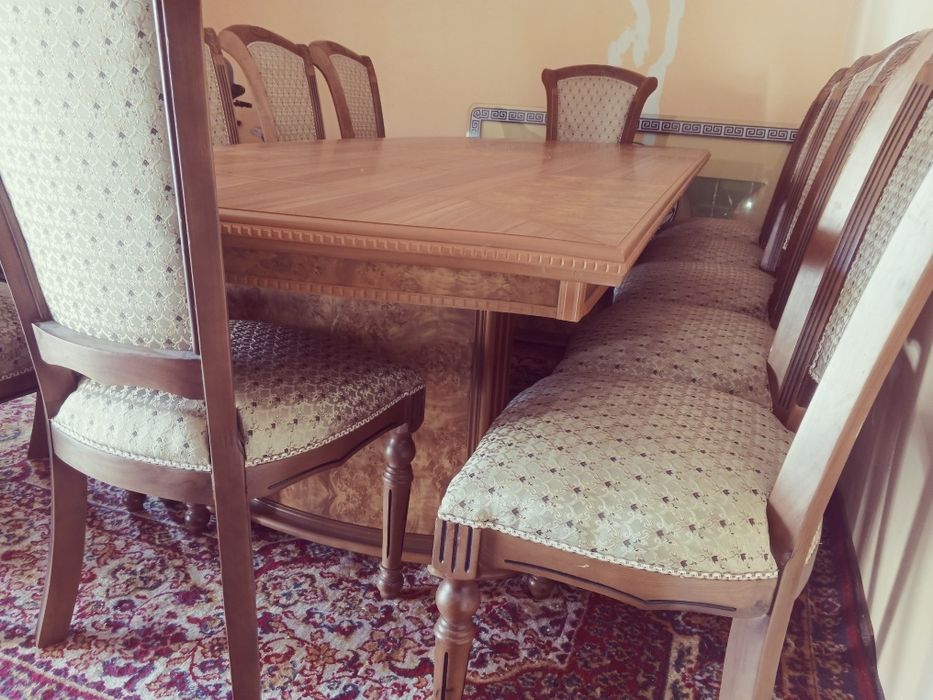 Стол стул фабричный  сотилали