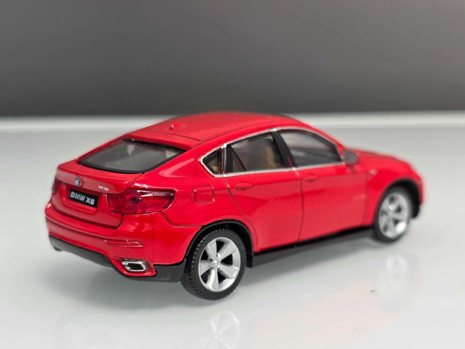 Macheta Auto 1/43 Welly BMW X6