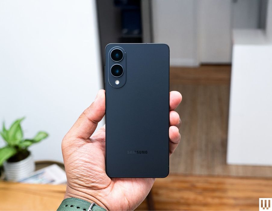 Срочно продам Samsung Galaxy S25 Edge в идеальном состоянии