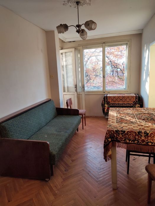 Продава 4стаен апартамент гр.Ловеч