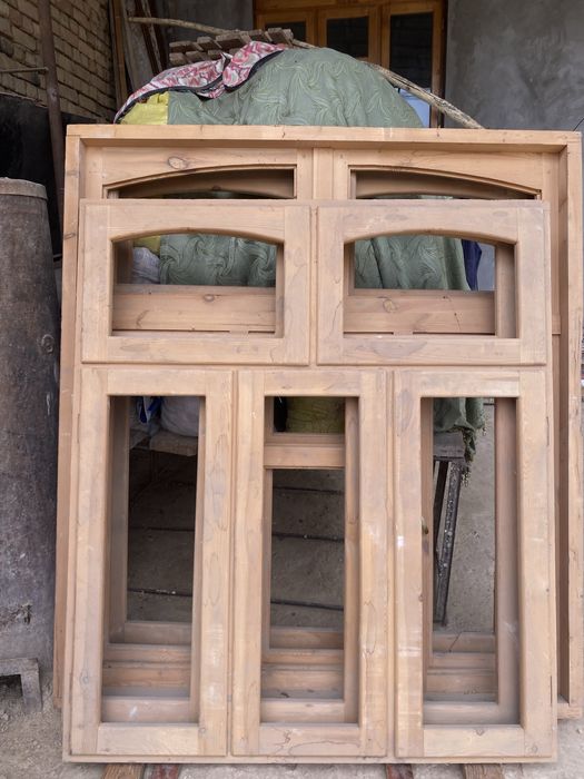 Eshik rom sotiladi srochniy!