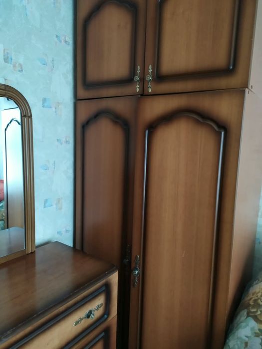 Продам шкафы комод столик