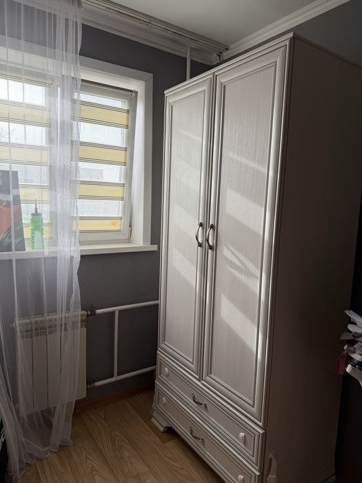 Продам шкаф с комодом