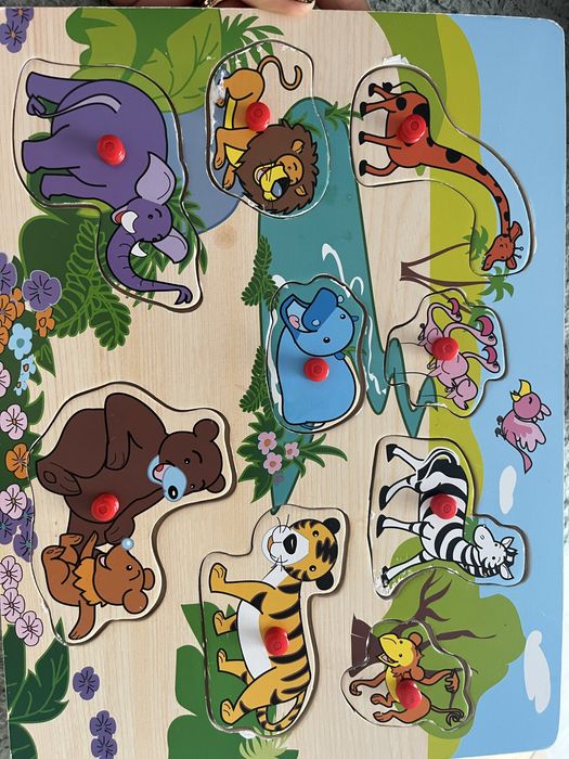 Puzzle din lemn cu animalute si fructe