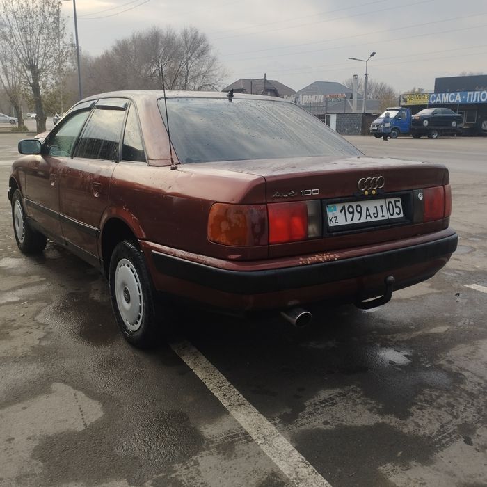 Машина Audi S4 продам