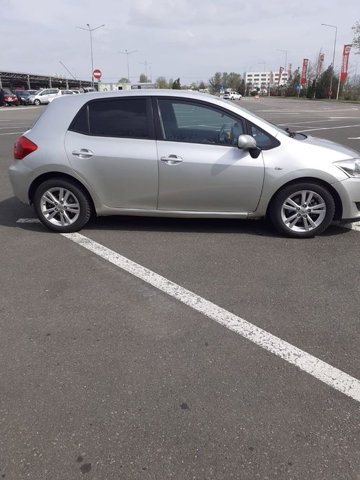 Toyota auris vând