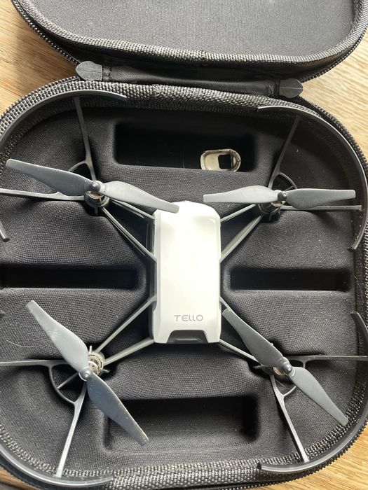 Drona DJI Tello combo