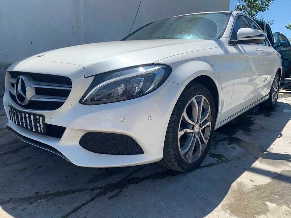 Dezmembrez mercedes c class w205/bara fata w205/far w205/stop w205