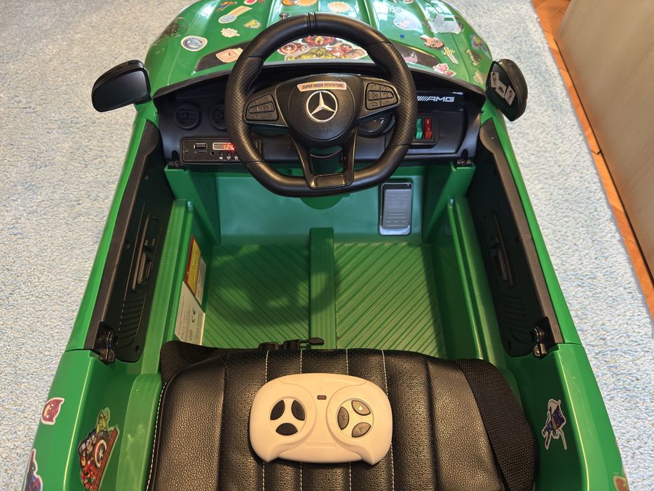 Masinuță electrica Mercedes AMG