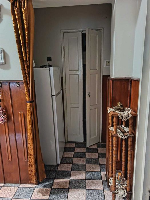 Apartament 3 camere decomandat Rm.Valcea zona Ostroveni