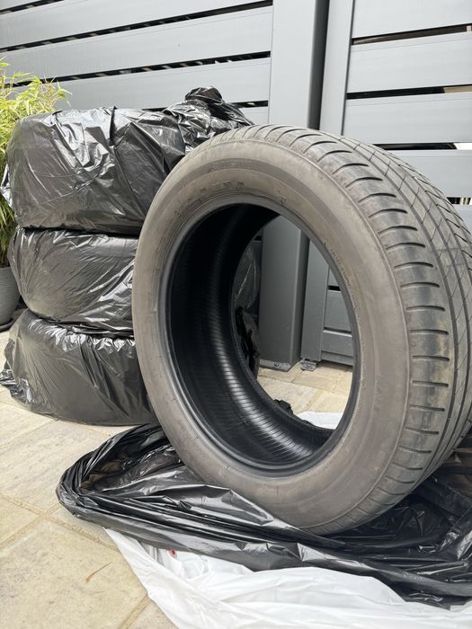 Set 4 anvelope Bridgestone Alenza 265 50 R19*