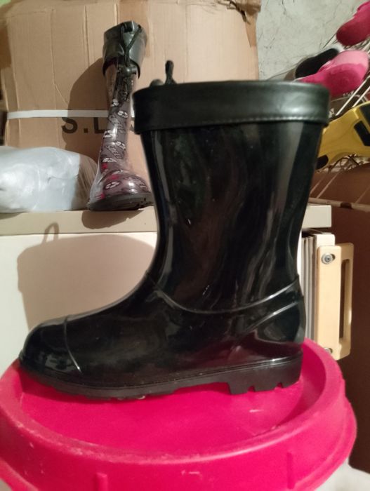 Детски гумени ботушки със свалящи се ,,чорапчета"