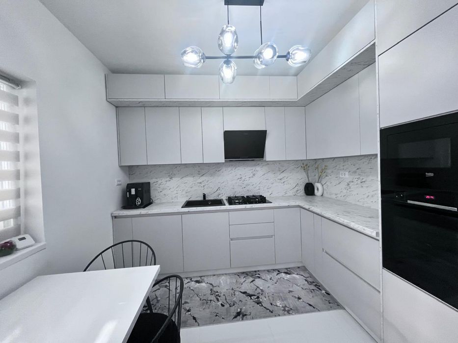 Proprietar vand casa duplex