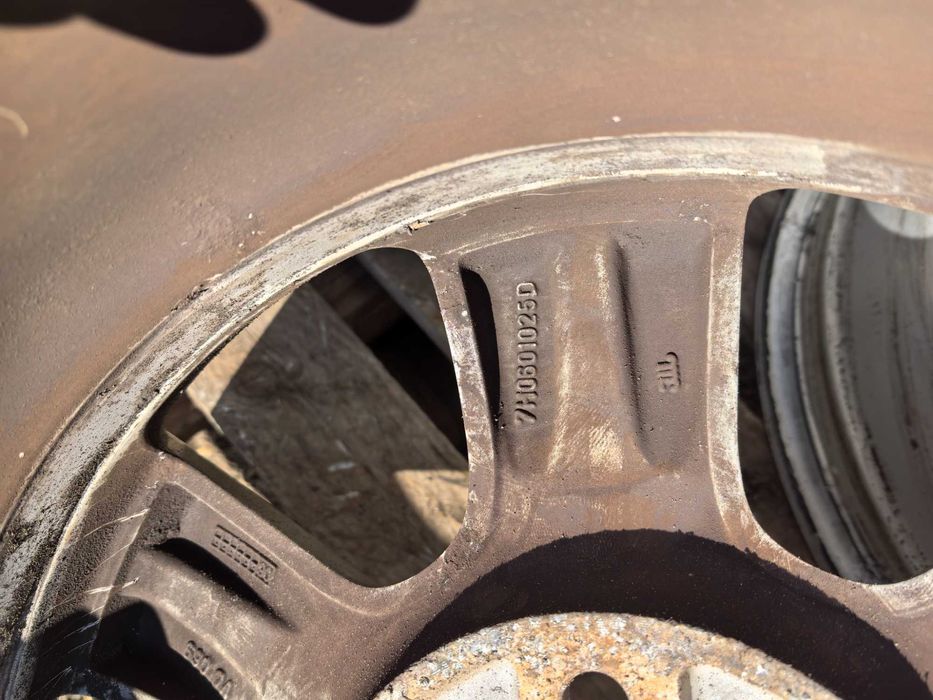 16 цола 5 х 120 мм Фолксваген Транспортер - 6,5 Инча / ЕТ 51