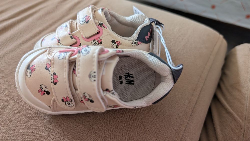 Чисто нови бебешки обувки/маратонки H&M