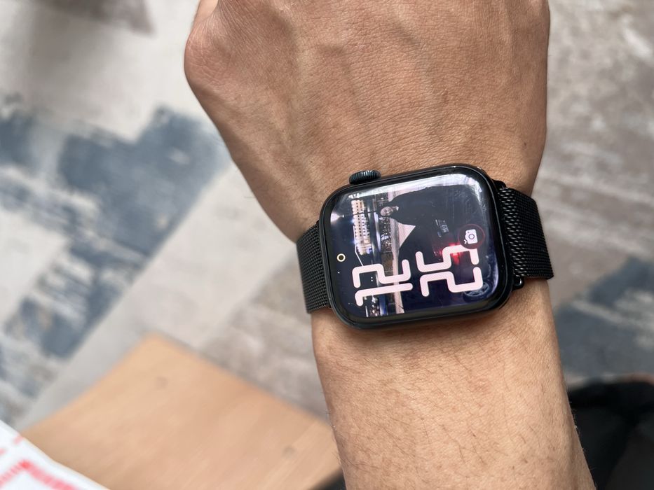 Продам Apple watch  7 series