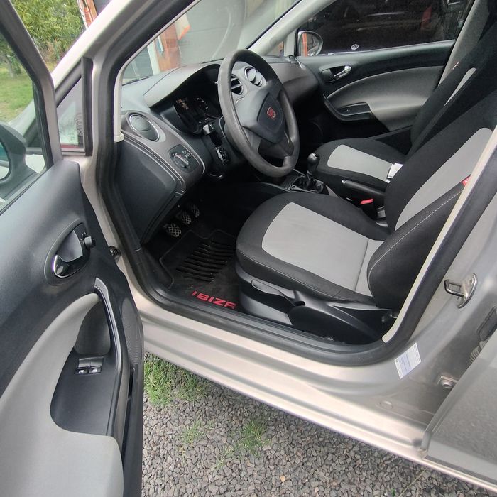 Seat Ibiza 2015 benzina 1.4 Mpi perfecta stare ieftin Garanție