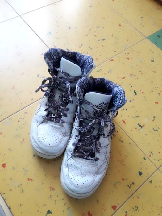 Продавам дамски обувки