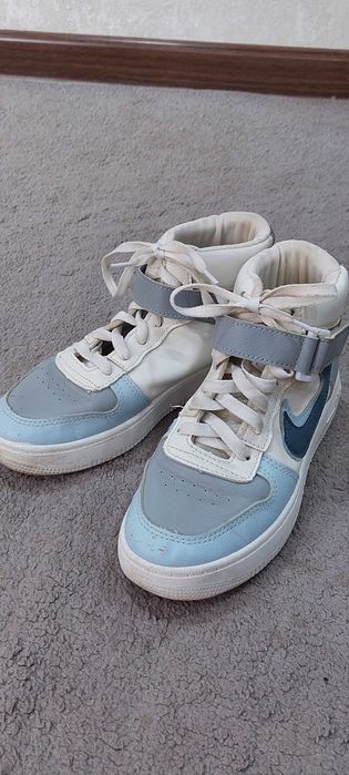 Jordan krasovka 37 razmer