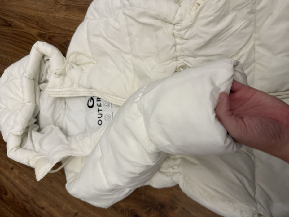 Белый пуховик новый
