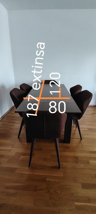 Vând masa extensibila cu scaune pt living sau bucatarie Mobexpert