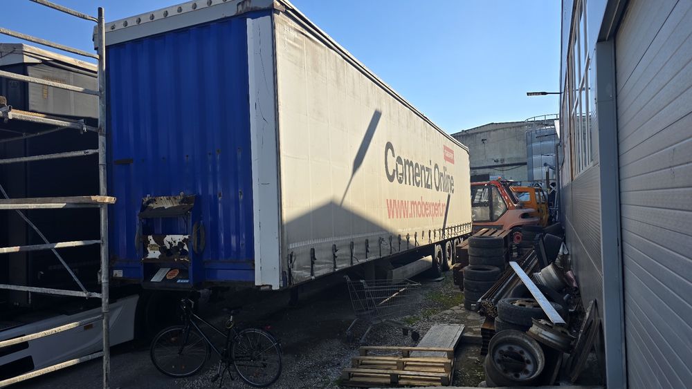 Vând Ansamblu Mercedes Actros 2013 cu 2 semiremorci