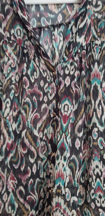 Продавам риза на марката ЗАРА и летен топ на марката Desigual