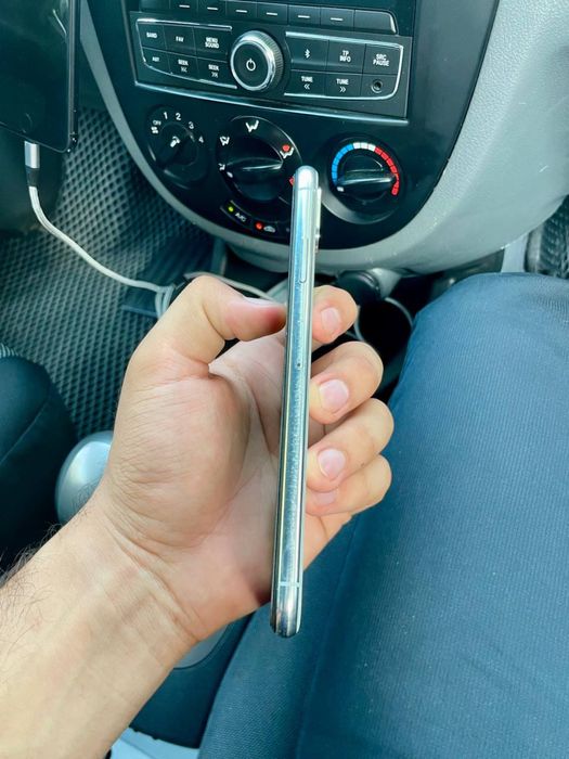 Iphone xs max karobka dakument bor xolati ideal