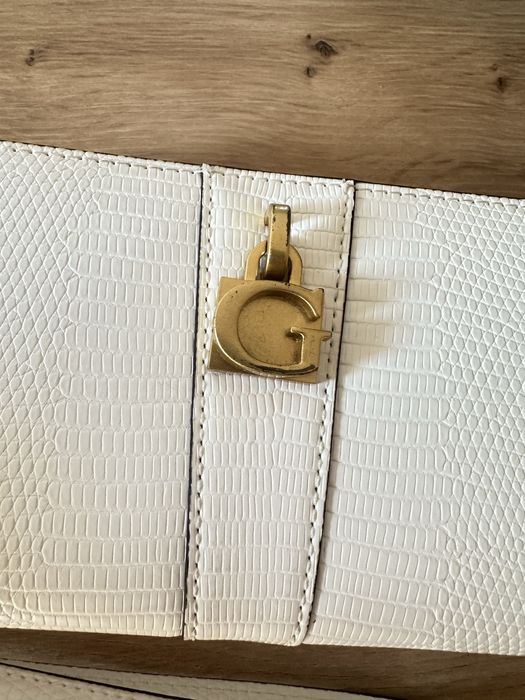 Оригинално портмоне Guess