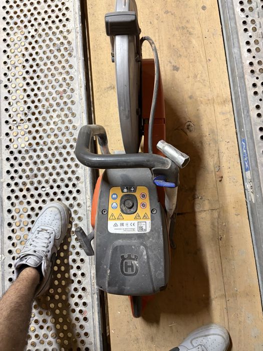 Husqvarna K 970 masina de debitat metal/beton cu motor pe benzina 400 mm | Capacitate de taiere: 155 mm | 4800 W | 2 timpi - Husqvarna
