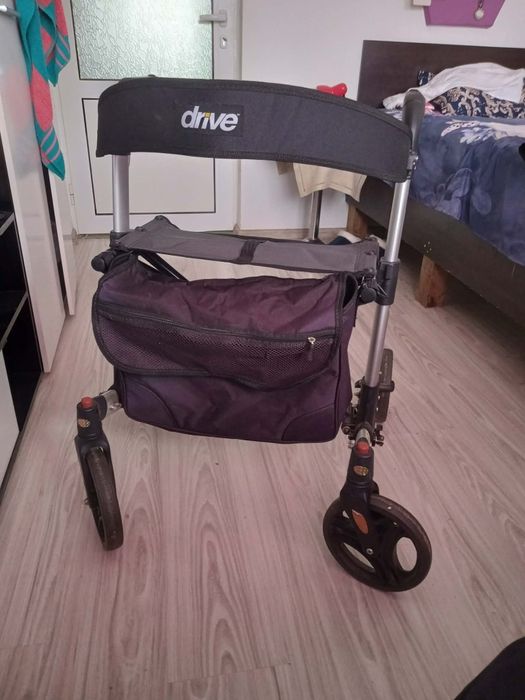 Проходилка за възрастни