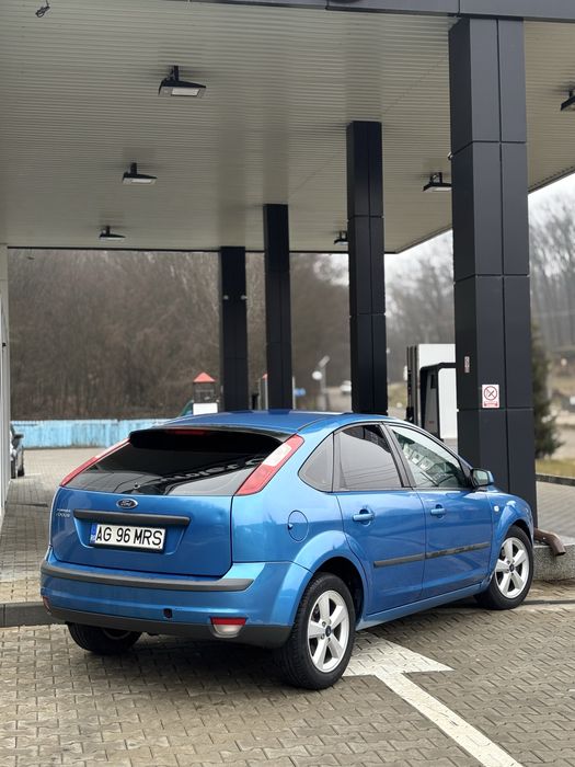 Ford focus 1.6 benzina