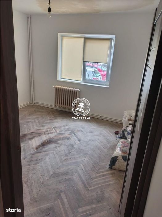 Apartament 3 camere, decomandat, 65 mp - Centru