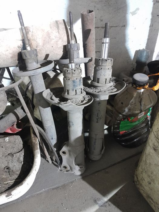 Продаю на разбор ваз 2106