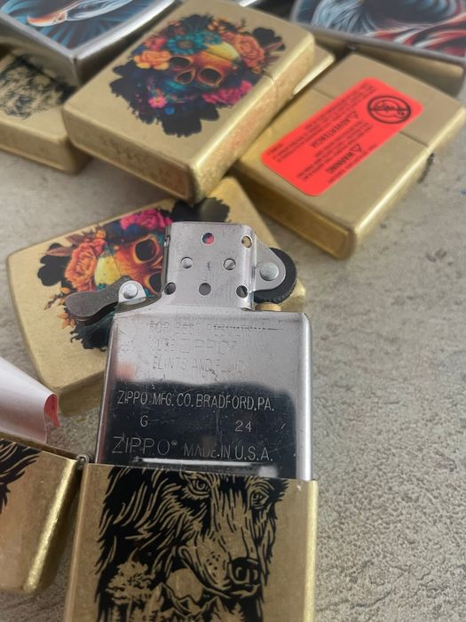 Vand brichete Zippo noi , originale , sigilate