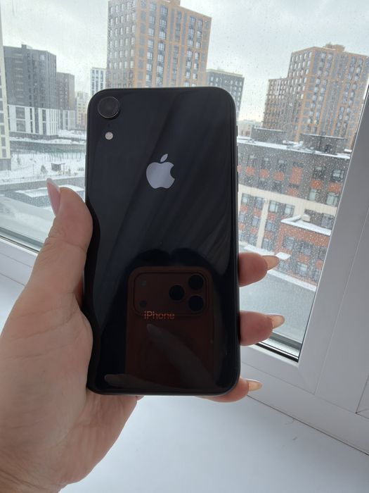 Iphone 10 XR б/у отличное состояние