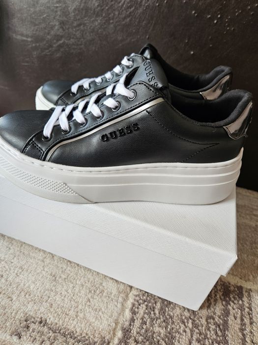 Кецове Guess кожени