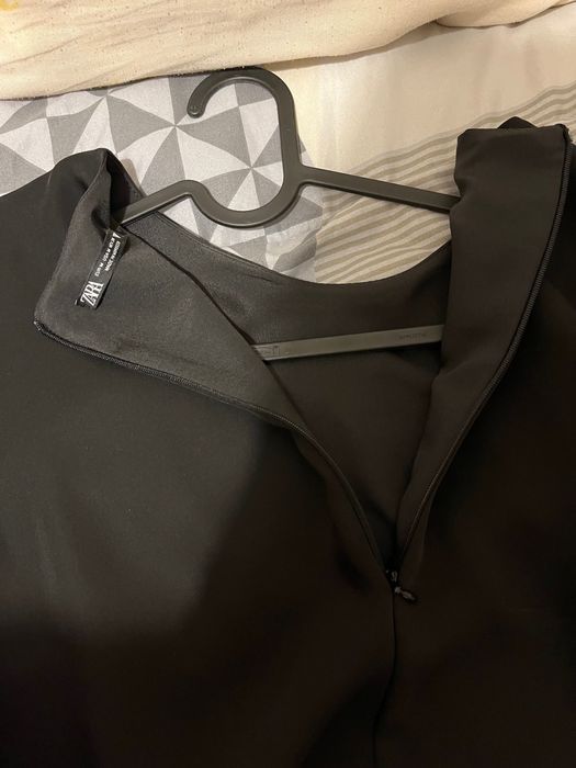 Черна рокля ZARA