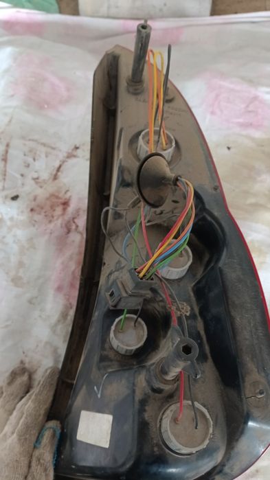 Задний левая фар приора