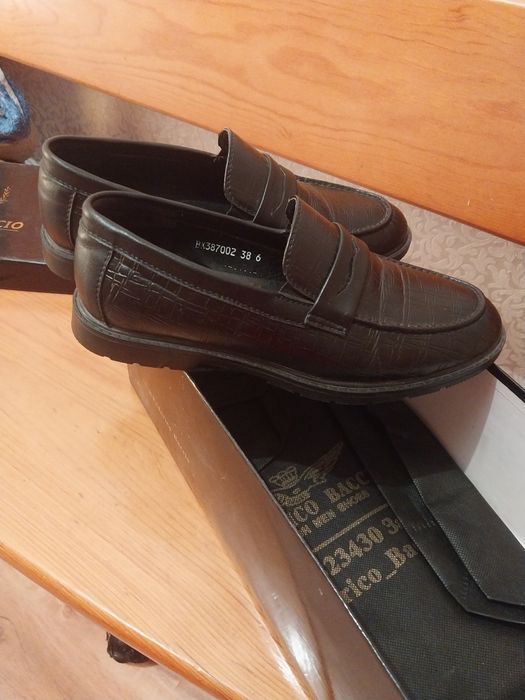 Подростковые туфли