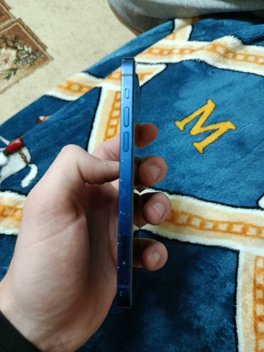 iPhone 12 синий)