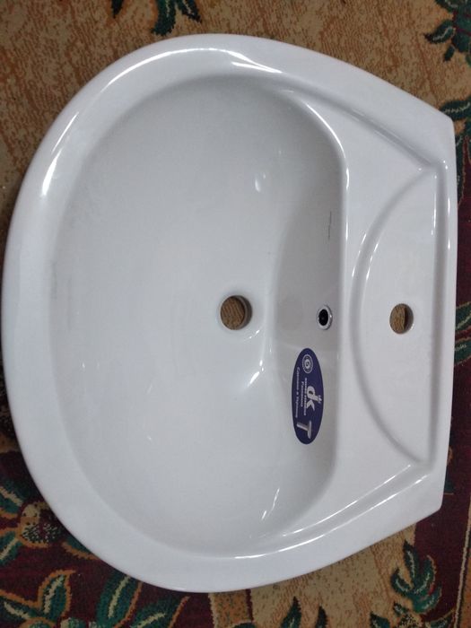 Раковина тюльпан с нижнем стояком