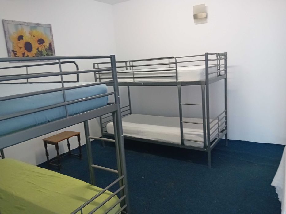 400€2camere 8paturi,65mp