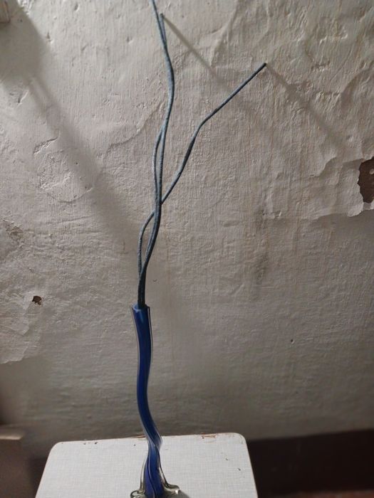 Продам  вазу  продам